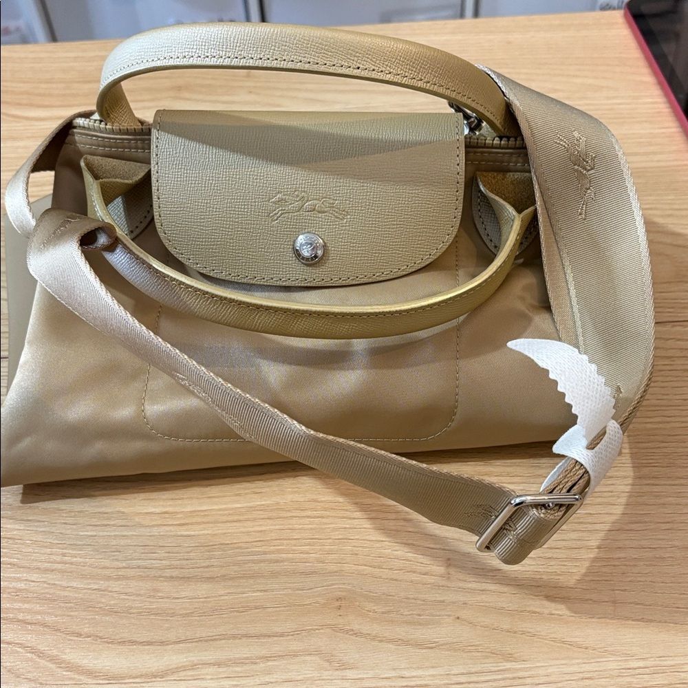 Longchamp Large Foldable Travel Tote in Beige - Picture 6 of 14
